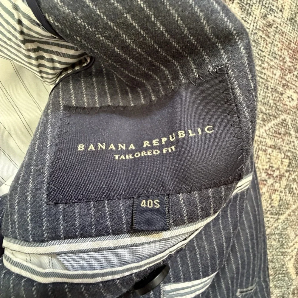 BANANA REPUBLIC 40S Tailored Fit Navy PinStriped Wool Sport Coat Suit Blazer